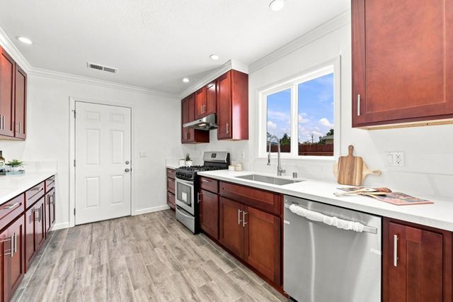 25833 Evergreen Drive, Hayward, CA 94544