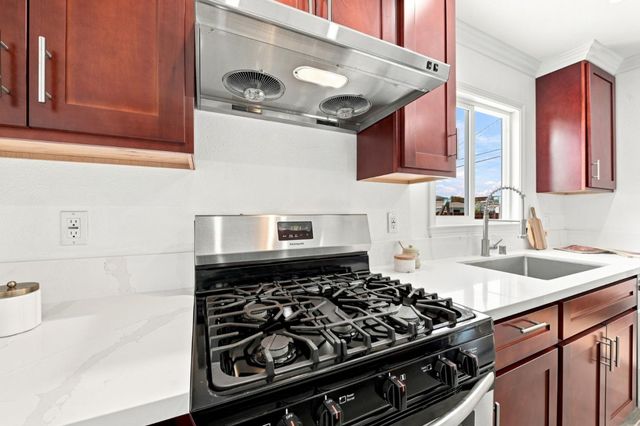 25833 Evergreen Drive, Hayward, CA 94544