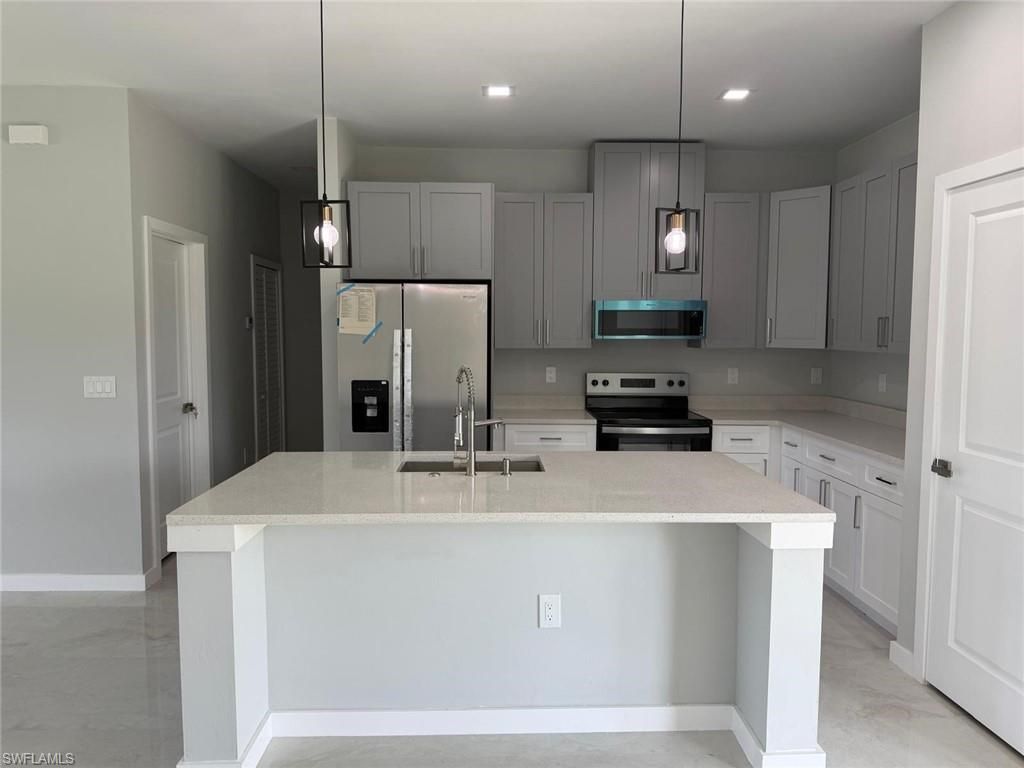 484 Westdale AVE, LEHIGH ACRES, FL 33972 — photo 5