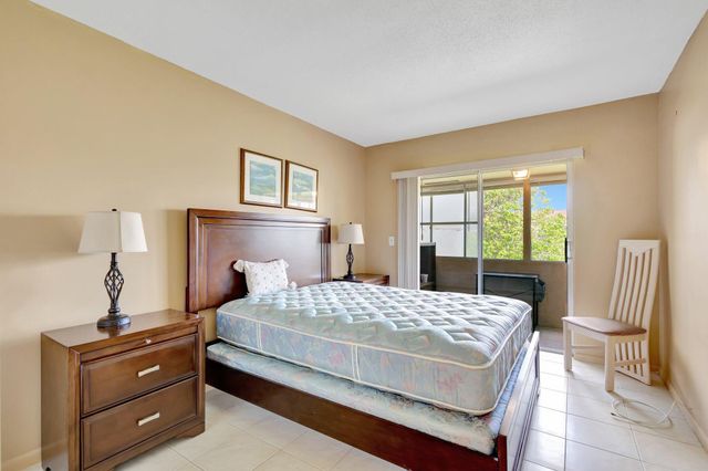 64 COVENTRY C, West Palm Beach, FL 33417