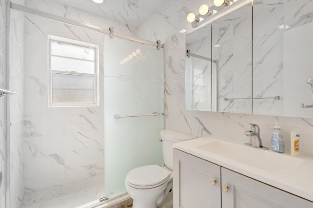 64 COVENTRY C, West Palm Beach, FL 33417
