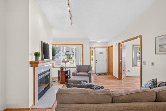 4139 Ruby Lane 74, Eagan, MN 55122