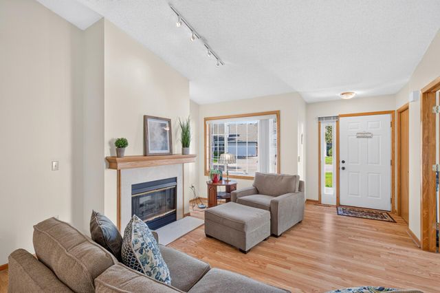 4139 Ruby Lane 74, Eagan, MN 55122