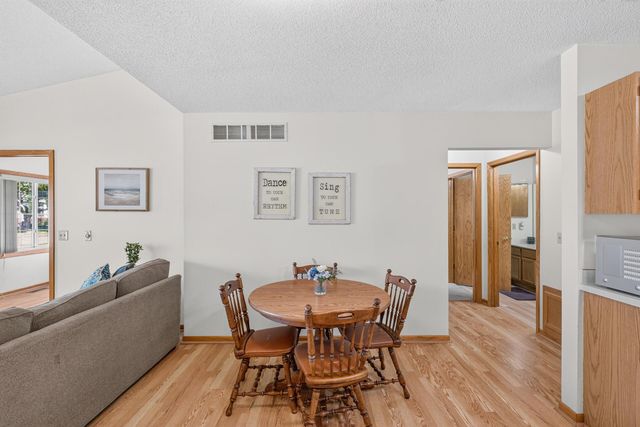 4139 Ruby Lane 74, Eagan, MN 55122
