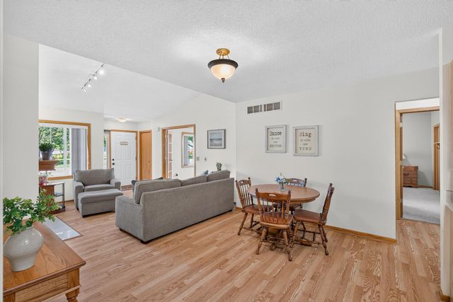 4139 Ruby Lane 74, Eagan, MN 55122