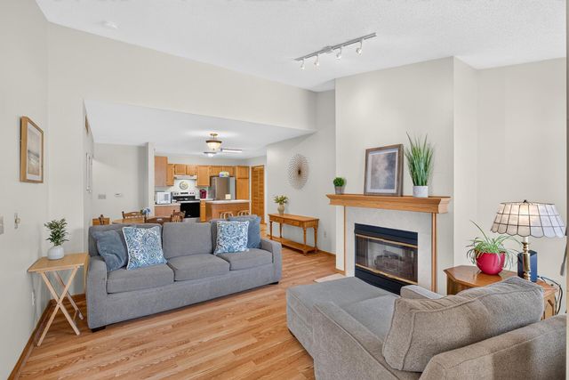 4139 Ruby Lane 74, Eagan, MN 55122
