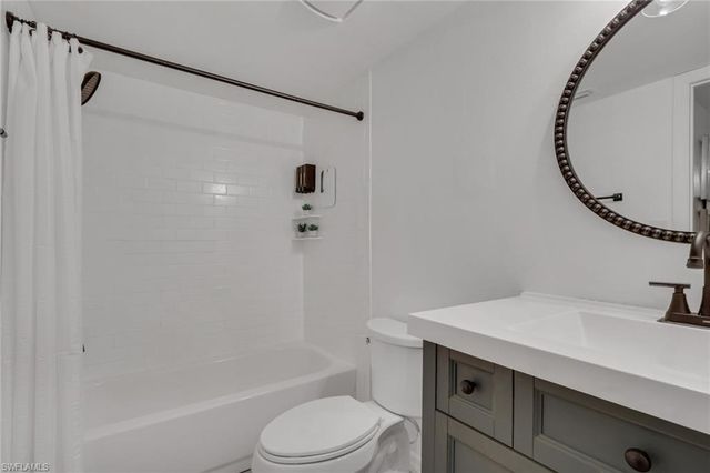5307 Summerlin RD 708, Fort Myers, FL 33919