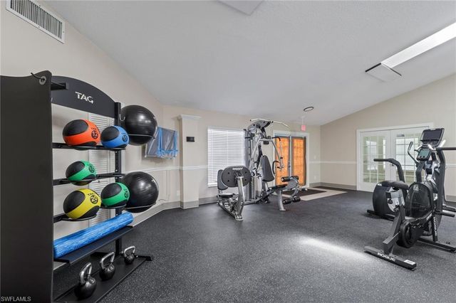 5307 Summerlin RD 708, Fort Myers, FL 33919
