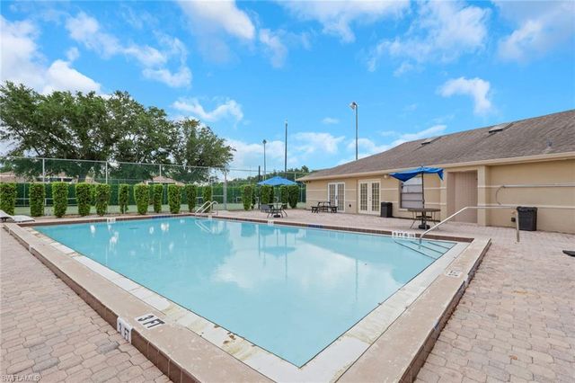 5307 Summerlin RD 708, Fort Myers, FL 33919