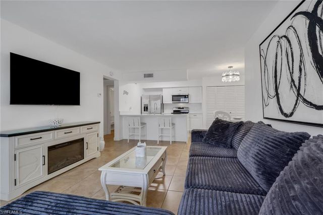 5307 Summerlin RD 708, Fort Myers, FL 33919