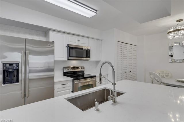 5307 Summerlin RD 708, Fort Myers, FL 33919