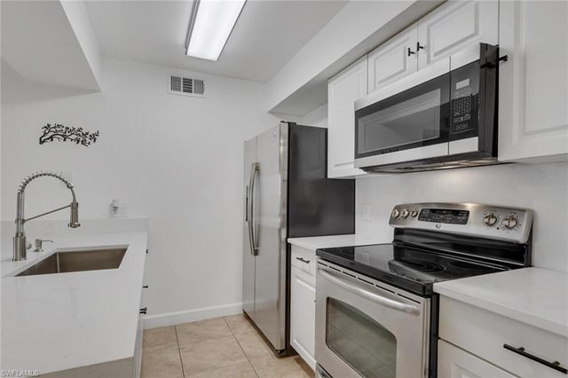 5307 Summerlin RD 708, Fort Myers, FL 33919