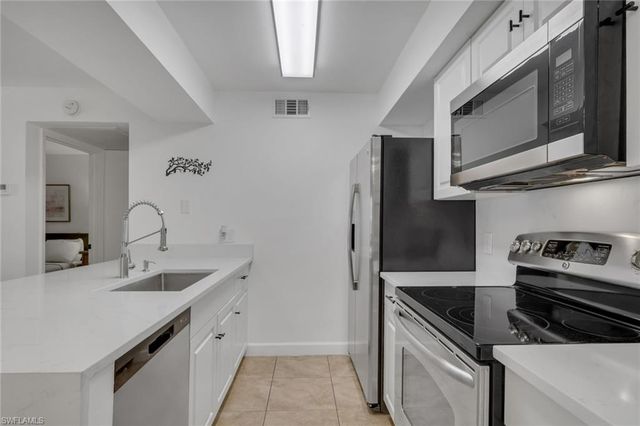5307 Summerlin RD 708, Fort Myers, FL 33919