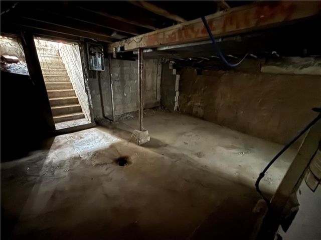 8716 Independence Avenue, Kansas City, MO 64125