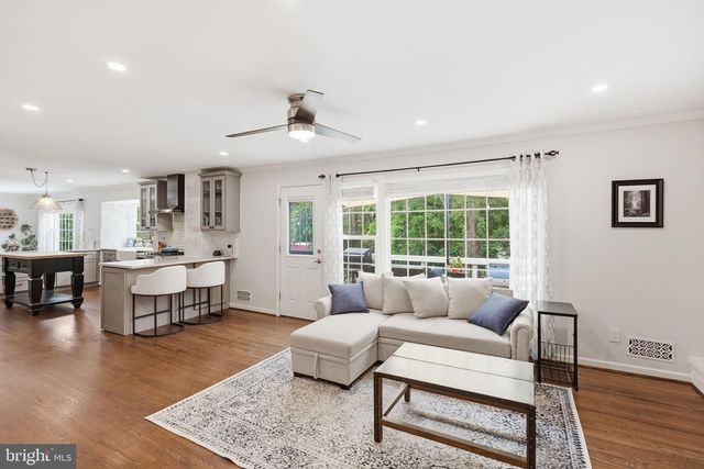 4716 HORNBEAM DR, Rockville, MD 20853