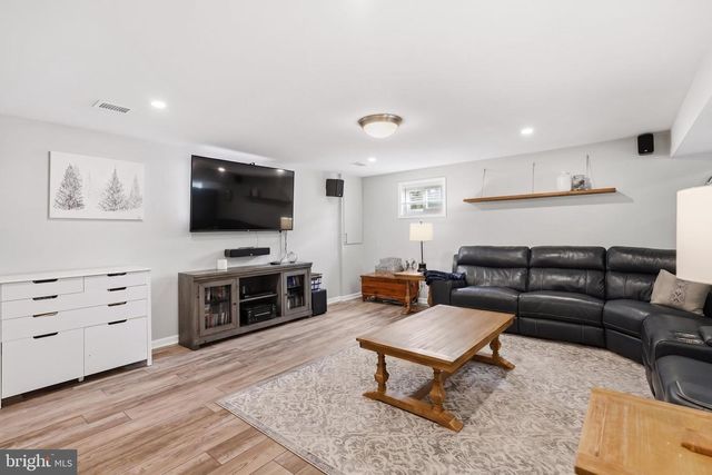 4716 HORNBEAM DR, Rockville, MD 20853