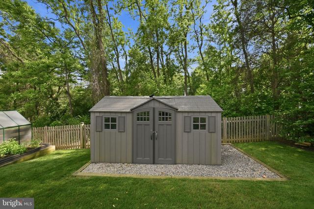 4716 HORNBEAM DR, Rockville, MD 20853