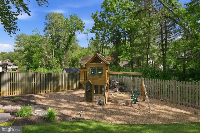 4716 HORNBEAM DR, Rockville, MD 20853