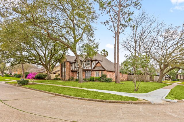 15702 Mesa Verde Drive, Houston, TX 77059