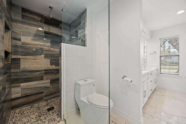 15702 Mesa Verde Drive, Houston, TX 77059