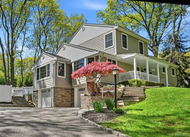 60 Woodvale Avenue, Kings Park, NY 11754