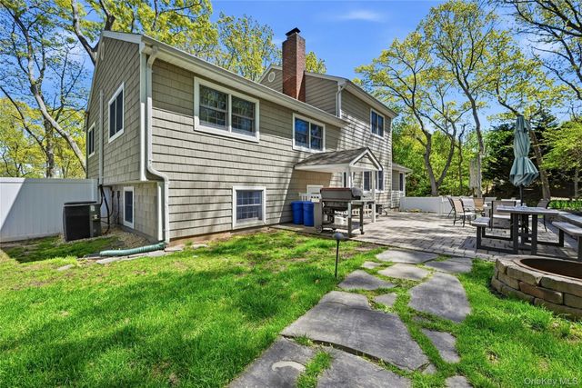 60 Woodvale Avenue, Kings Park, NY 11754