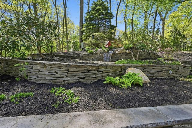 60 Woodvale Avenue, Kings Park, NY 11754
