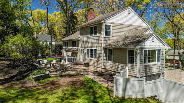 60 Woodvale Avenue, Kings Park, NY 11754