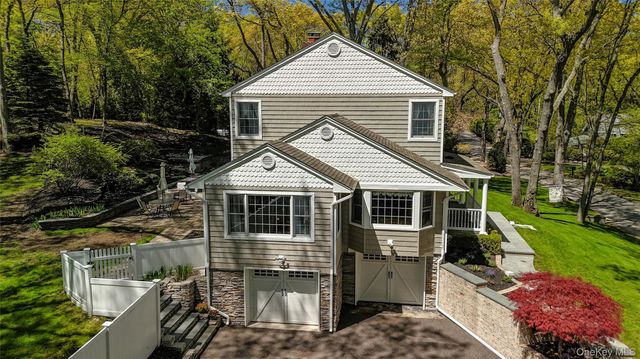 60 Woodvale Avenue, Kings Park, NY 11754