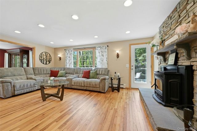 60 Woodvale Avenue, Kings Park, NY 11754