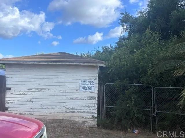 1225 Victor, El Cajon, CA 92021