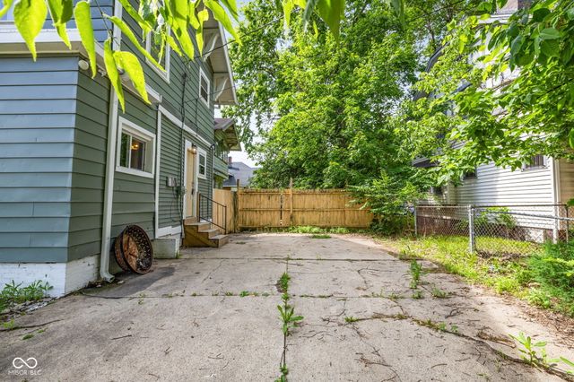 3272 N College Avenue, Indianapolis, IN 46205