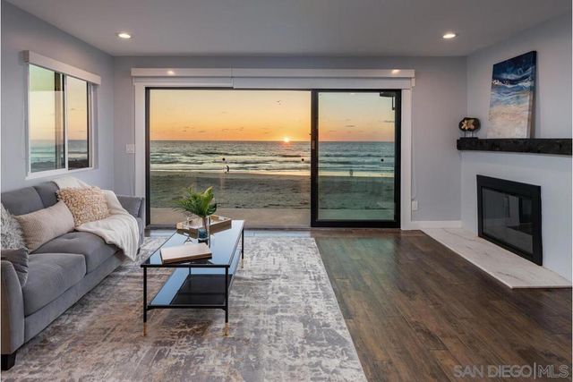 680 682 Ocean Ln, Imperial Beach, CA 91932