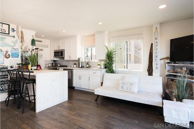 680 682 Ocean Ln, Imperial Beach, CA 91932