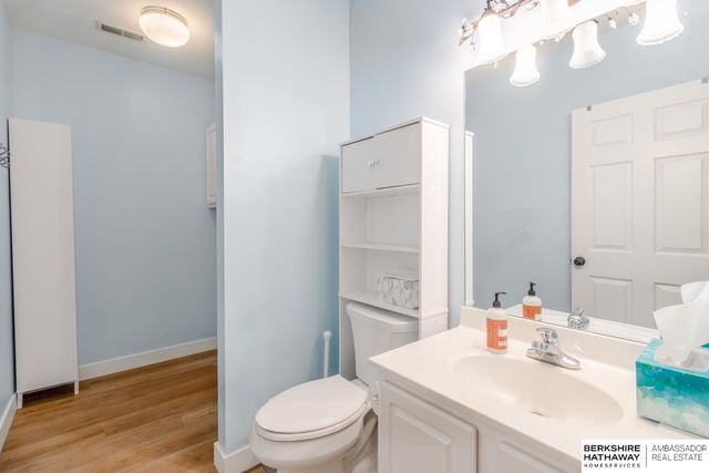 14518 Grand Avenue, Omaha, NE 68116