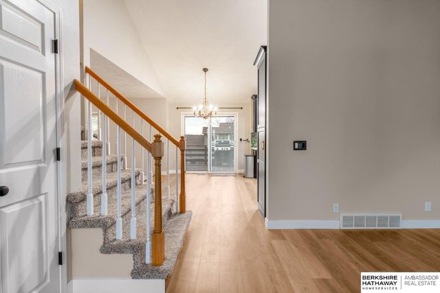 14518 Grand Avenue, Omaha, NE 68116