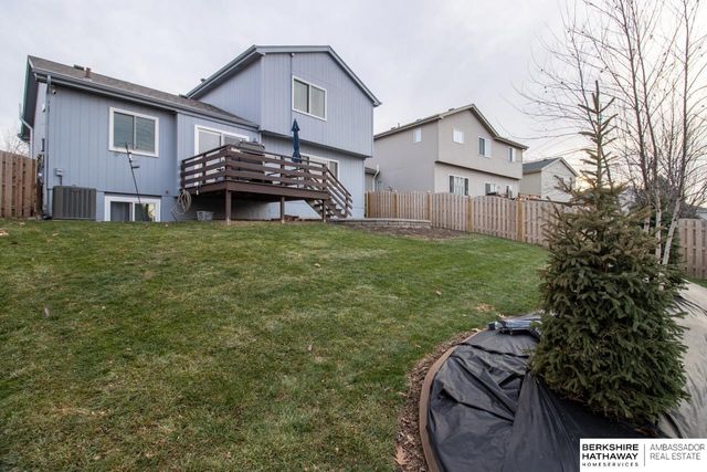 14518 Grand Avenue, Omaha, NE 68116