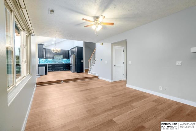 14518 Grand Avenue, Omaha, NE 68116