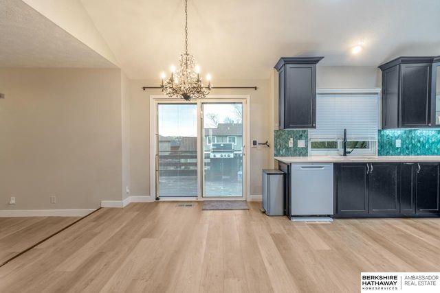 14518 Grand Avenue, Omaha, NE 68116