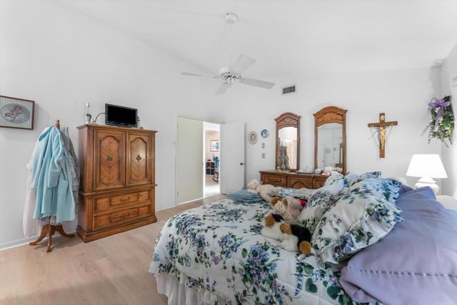 20301 NW 7th Street, Pembroke Pines, FL 33029