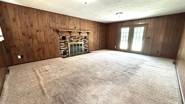 406 Bomont Avenue, London, KY 40741