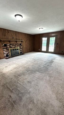 406 Bomont Avenue, London, KY 40741