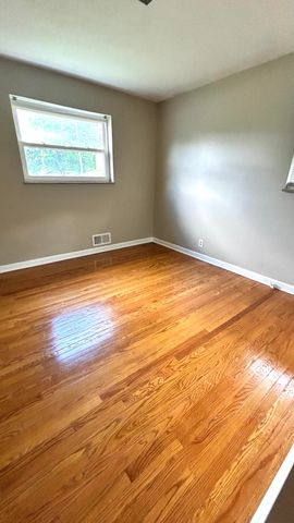 406 Bomont Avenue, London, KY 40741