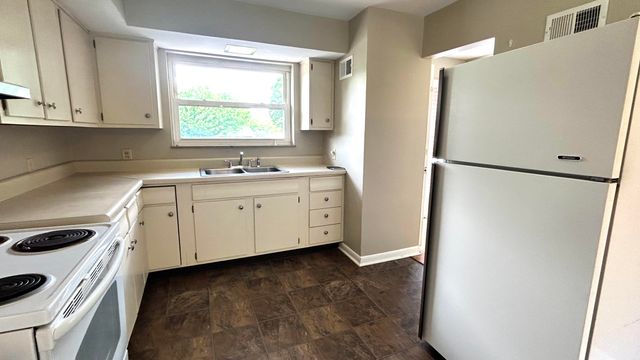 406 Bomont Avenue, London, KY 40741