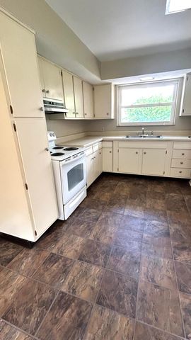 406 Bomont Avenue, London, KY 40741