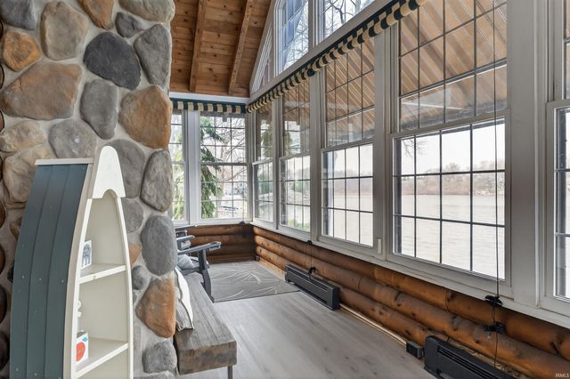 555 Lane 221B Hamilton Lake, Hamilton, IN 46742