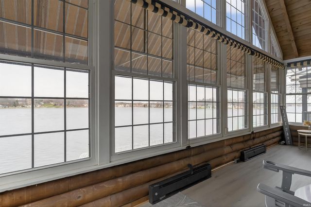 555 Lane 221B Hamilton Lake, Hamilton, IN 46742