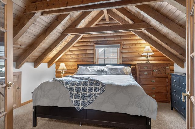 555 Lane 221B Hamilton Lake, Hamilton, IN 46742