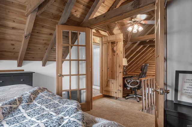 555 Lane 221B Hamilton Lake, Hamilton, IN 46742