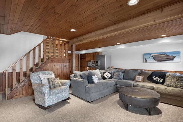 555 Lane 221B Hamilton Lake, Hamilton, IN 46742